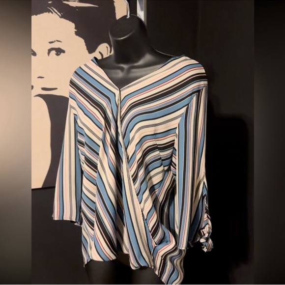 W5 Anthropologie Wrap Front Striped Top Sz M
$22$89 | Size: Large - Picture 3 of 9